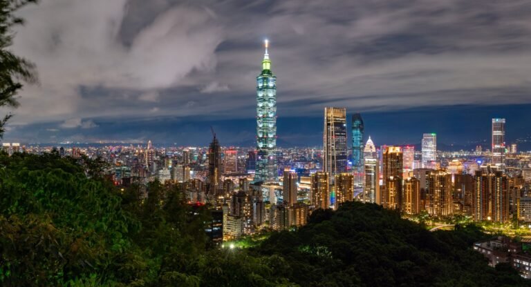 Stunning nighttime view of Taipei 101 and city skyline from Elephant Mountain, Taiwan.